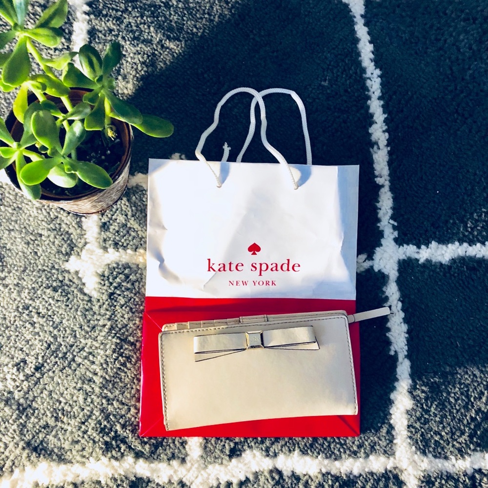 ⬇️PRICE DROP⬇️ Kate Spade Cedar Street Lacy
